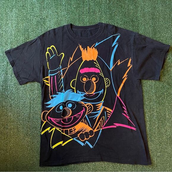 Vintage Sesame Workshop Bert & Ernie Neon Cartoon Draw Out Tee Shirt 2008 XL - Picture 1 of 4